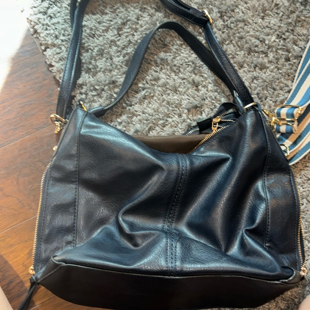Navy bucket bag